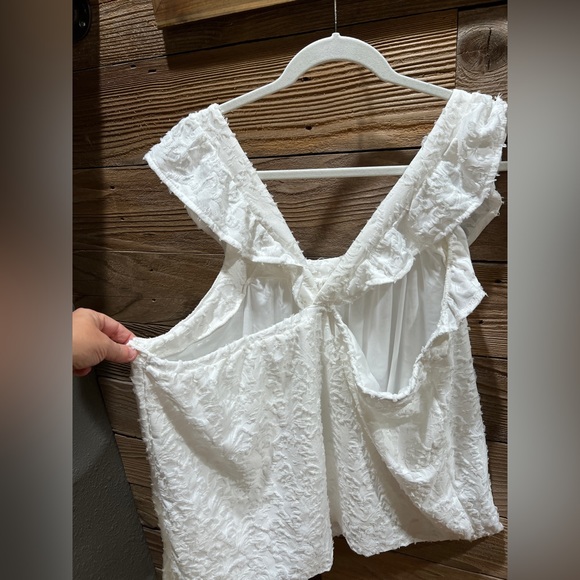 Lauren Conrad white top with cross back design 1x Very good condition - Picture 3 of 4